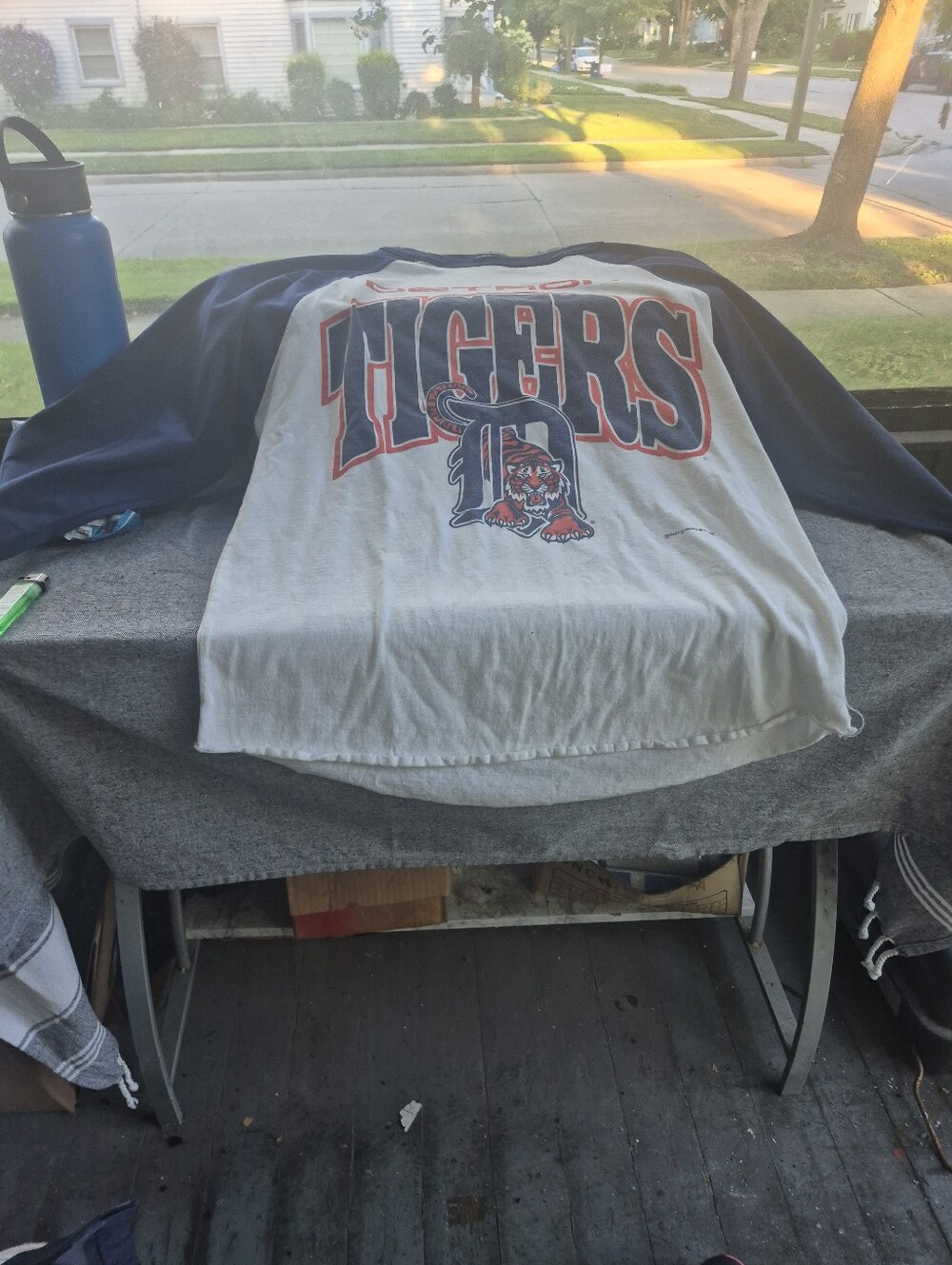 Tigers Long-Sleeve Raglan Kids Top - White & Navy For boys and girls
